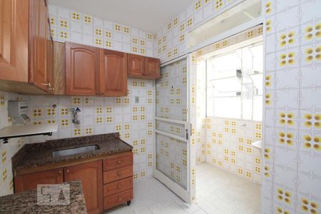 Apartamento à venda com 2 quartos, 55m² em Sagrada Família, Belo Horizonte