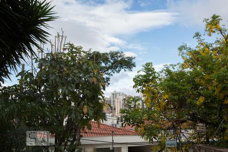 Casa à venda com 744m², 6 quartos e 8 vagasÁrea externa