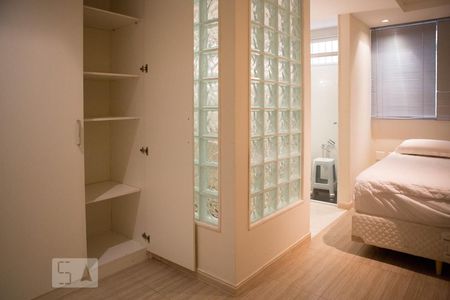 Casa à venda com 744m², 6 quartos e 8 vagasQuarto 7 - suíte primeiro andar