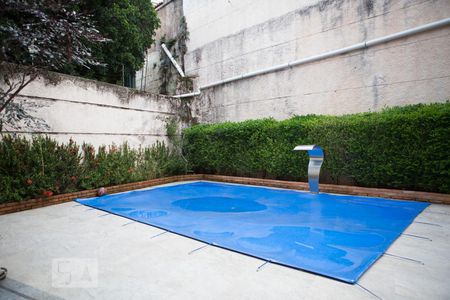 Casa à venda com 744m², 6 quartos e 8 vagasPiscina