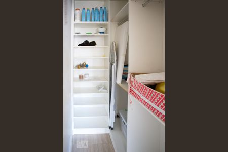 Casa à venda com 744m², 6 quartos e 8 vagasAdega