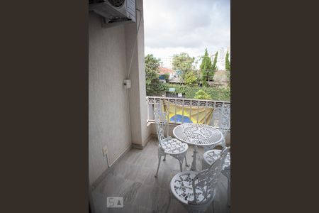 Casa à venda com 744m², 6 quartos e 8 vagasQuarto 1 - suíte - varanda