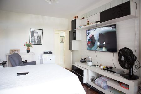 Casa à venda com 744m², 6 quartos e 8 vagasQuarto 1 - suíte