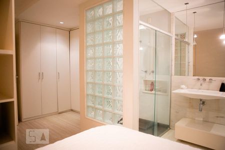 Casa à venda com 744m², 6 quartos e 8 vagasQuarto 7 - suíte primeiro andar