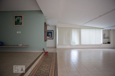 Casa à venda com 744m², 6 quartos e 8 vagasSalão gourmet