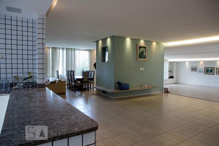 Casa à venda com 744m², 6 quartos e 8 vagasSalão gourmet