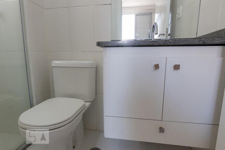 Banheiro Suíte de apartamento para alugar com 2 quartos, 70m² em Água Branca, São Paulo