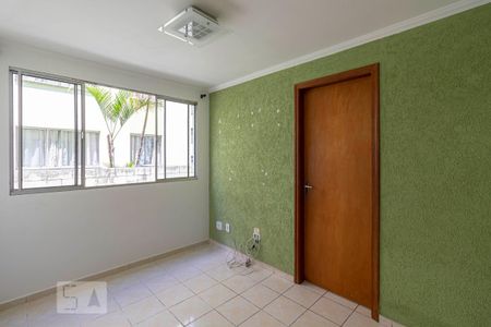 Apartamento à venda com 3 quartos, 56m² em Itaquera, São Paulo