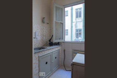 Sala/Cozinha de kitnet/studio para alugar com 1 quarto, 20m² em Centro, Rio de Janeiro