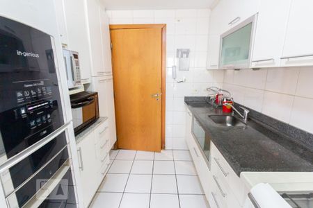 Apartamento à venda com 90m², 3 quartos e 2 vagas Apartamento à venda com 90m², 3 quartos e 2 vagasCozinha