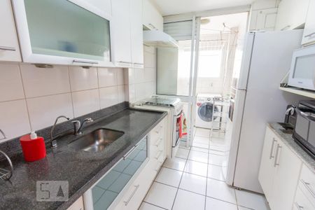 Cozinha de apartamento para alugar com 3 quartos, 90m² em Vila Pompéia, São Paulo