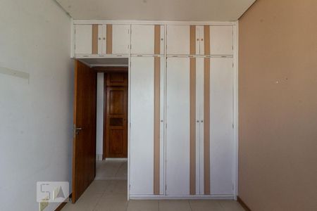 Apartamento à venda com 95m², 3 quartos e 1 vagaQuarto 2