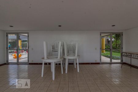 Apartamento à venda com 95m², 3 quartos e 1 vagaÁrea comum - Salão de festas