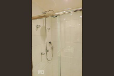 Apartamento à venda com 75m², 2 quartos e 1 vagaBanheiro 2