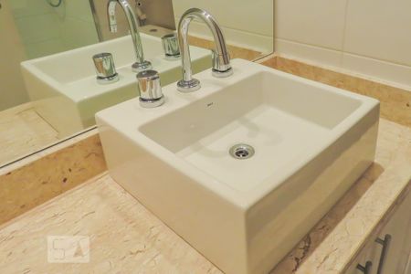 Apartamento à venda com 75m², 2 quartos e 1 vagaBanheiro 2