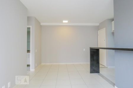 Sala  de apartamento para alugar com 2 quartos, 70m² em Vila Olímpia, São Paulo