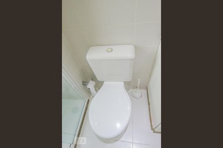 Banheiro suíte  de apartamento para alugar com 2 quartos, 70m² em Vila Olímpia, São Paulo