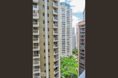 Vista suíte  de apartamento para alugar com 2 quartos, 70m² em Vila Olímpia, São Paulo