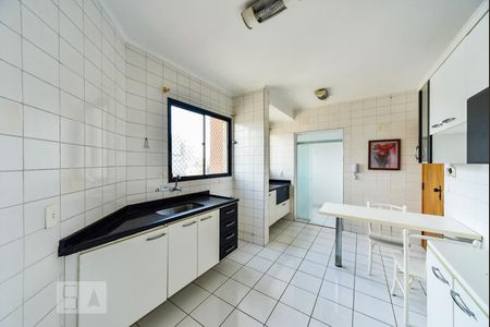 Apartamento à venda com 105m², 3 quartos e 2 vagasCozinha