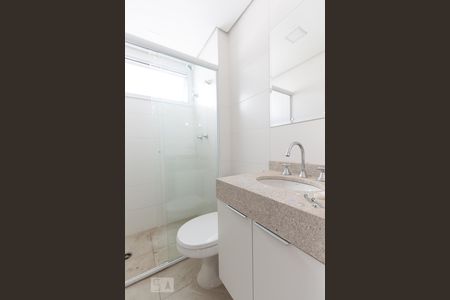 Apartamento para alugar com 60m², 2 quartos e 2 vagasBanheiro