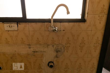 cozinha  de apartamento para alugar com 2 quartos, 57m² em Rebouças, Curitiba