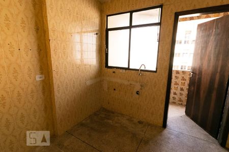 cozinha  de apartamento para alugar com 2 quartos, 57m² em Rebouças, Curitiba