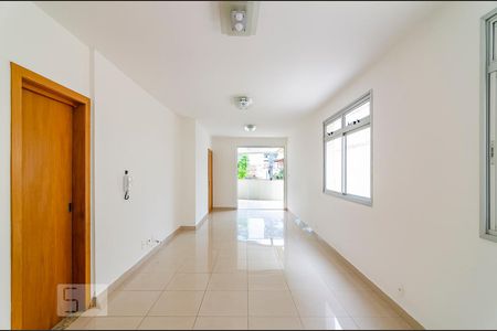 Sala de apartamento para alugar com 4 quartos, 220m² em Palmares, Belo Horizonte