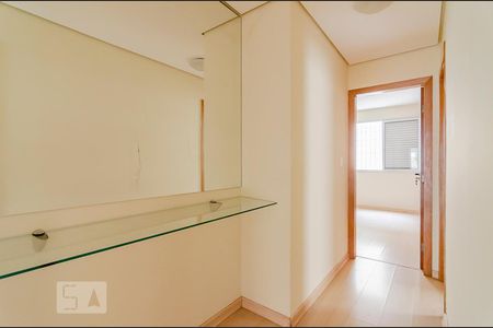 Apartamento para alugar com 220m², 4 quartos e 3 vagas Apartamento para alugar com 220m², 4 quartos e 3 vagasCorredor