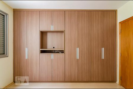 Apartamento para alugar com 220m², 4 quartos e 3 vagas Apartamento para alugar com 220m², 4 quartos e 3 vagasQuarto 4 Suíte