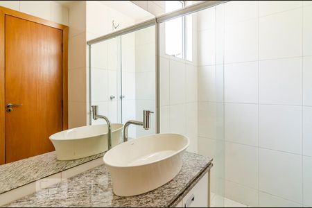 Apartamento para alugar com 220m², 4 quartos e 3 vagas Apartamento para alugar com 220m², 4 quartos e 3 vagasBanheiro Social