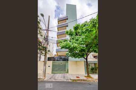 Apartamento para alugar com 220m², 4 quartos e 3 vagas Apartamento para alugar com 220m², 4 quartos e 3 vagasFachada