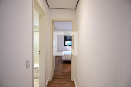 Corredor de apartamento para alugar com 1 quarto, 90m² em Vila Andrade, São Paulo