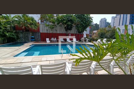 Apartamento para alugar com 90m², 1 quarto e 2 vagasÁrea comum - Piscina