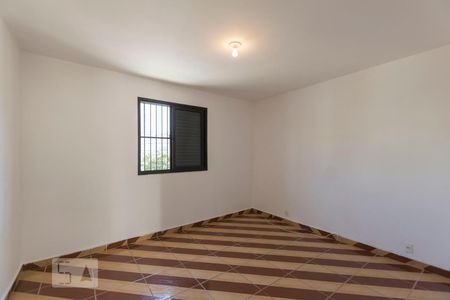 Casa para alugar com 80m², 2 quartos e 2 vagasQuarto 2