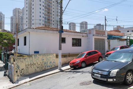 Casa para alugar com 80m², 2 quartos e 2 vagasFachada