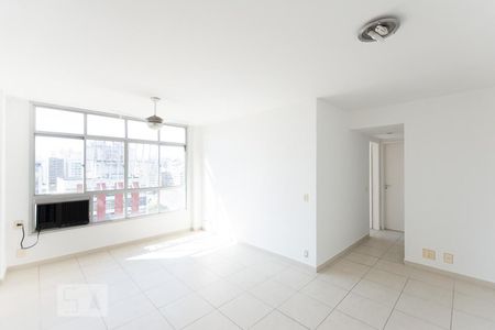 Sala de apartamento à venda com 2 quartos, 65m² em Icaraí, Niterói