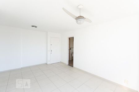 Sala de apartamento à venda com 2 quartos, 65m² em Icaraí, Niterói