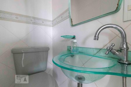 Lavabo de casa de condomínio para alugar com 2 quartos, 52m² em Vila Bela, São Paulo