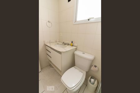 Apartamento à venda com 114m², 4 quartos e 3 vagasBanheiro social