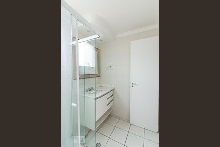 Apartamento à venda com 114m², 4 quartos e 3 vagasBanheiro quarto 2 suíte