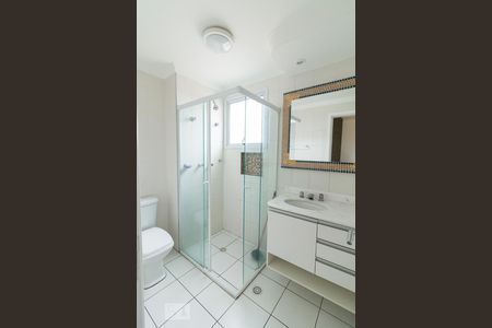 Apartamento à venda com 114m², 4 quartos e 3 vagasBanheiro quarto 2 suíte