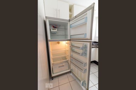 Apartamento à venda com 114m², 4 quartos e 3 vagasCozinha - geladeira