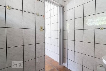 Casa à venda com 130m², 3 quartos e 3 vagasBanheiro 2