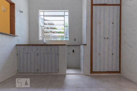 Casa à venda com 85m², 2 quartos e 2 vagasCozinha