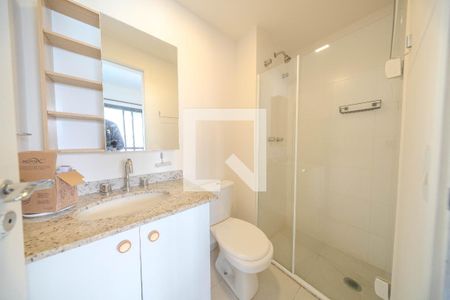 Banheiro de kitnet/studio para alugar com 1 quarto, 25m² em Bela Vista, São Paulo