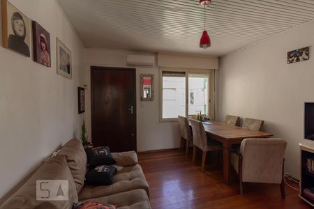 Sala de apartamento para alugar com 3 quartos, 60m² em Humaitá, Porto Alegre