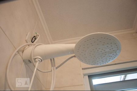 Chuveiro de apartamento para alugar com 1 quarto, 40m² em Santo Antônio, Porto Alegre