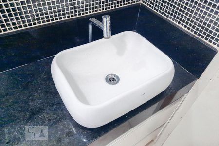 Apartamento à venda com 70m², 3 quartos e 1 vaga Apartamento à venda com 70m², 3 quartos e 1 vagaBanheiro