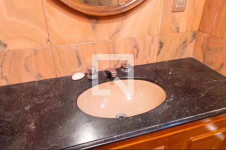 Apartamento para alugar com 200m², 3 quartos e 3 vagasBanheiro Social