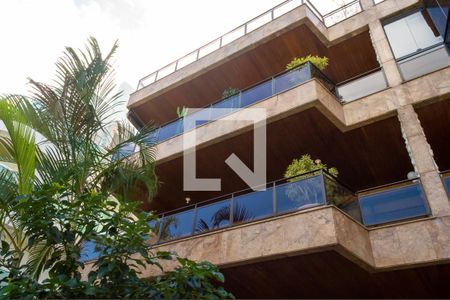 Apartamento para alugar com 200m², 3 quartos e 3 vagasFachada